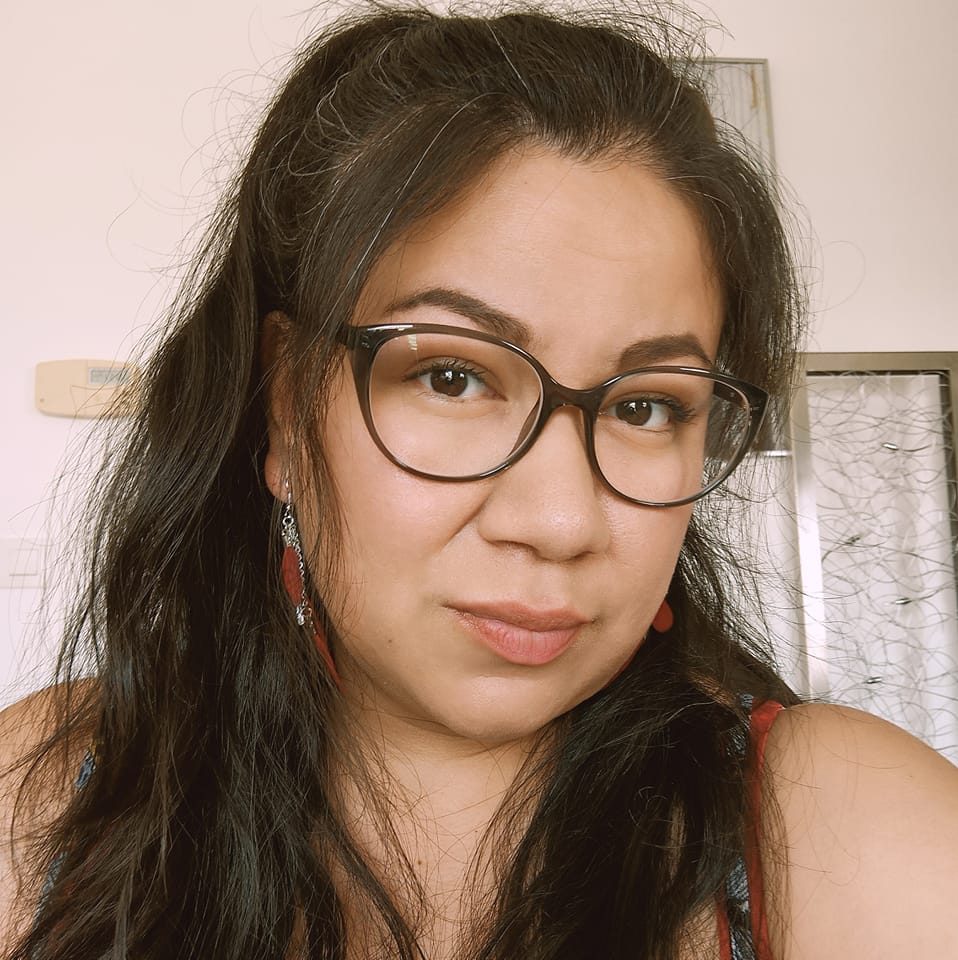 Naïla rédactrice web santé bien-être à Vannes